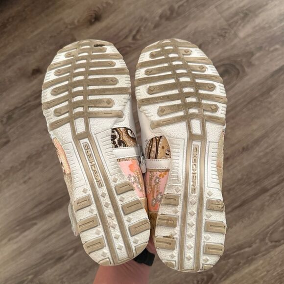 Skechers Floral Patchwork Mary Jane - Picture 7 of 7